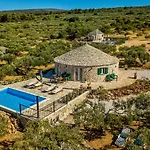 بيت للعطل Heritage Mirce
