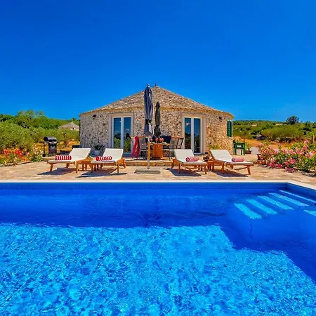 Heritage * Mirca (Brac)